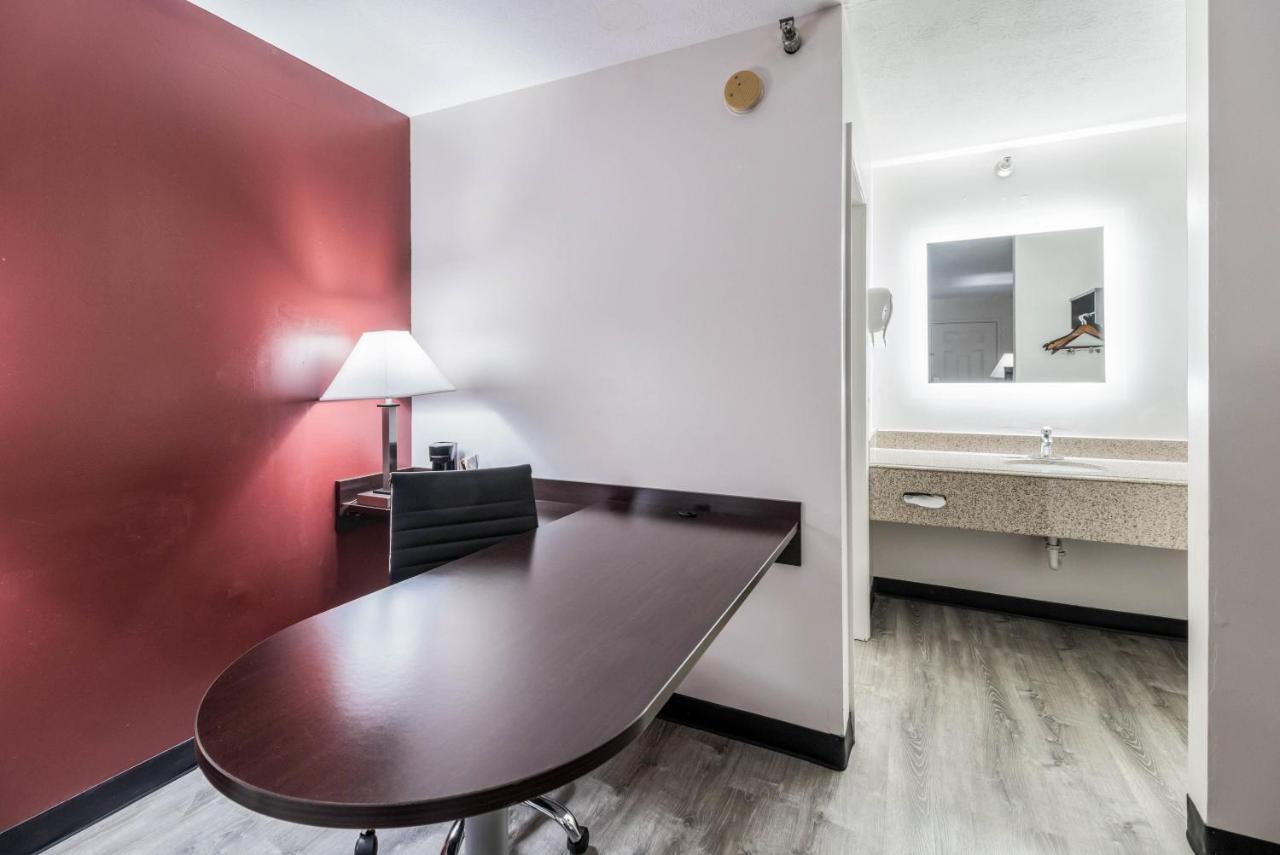 Red Roof Inn Cadiz Экстерьер фото